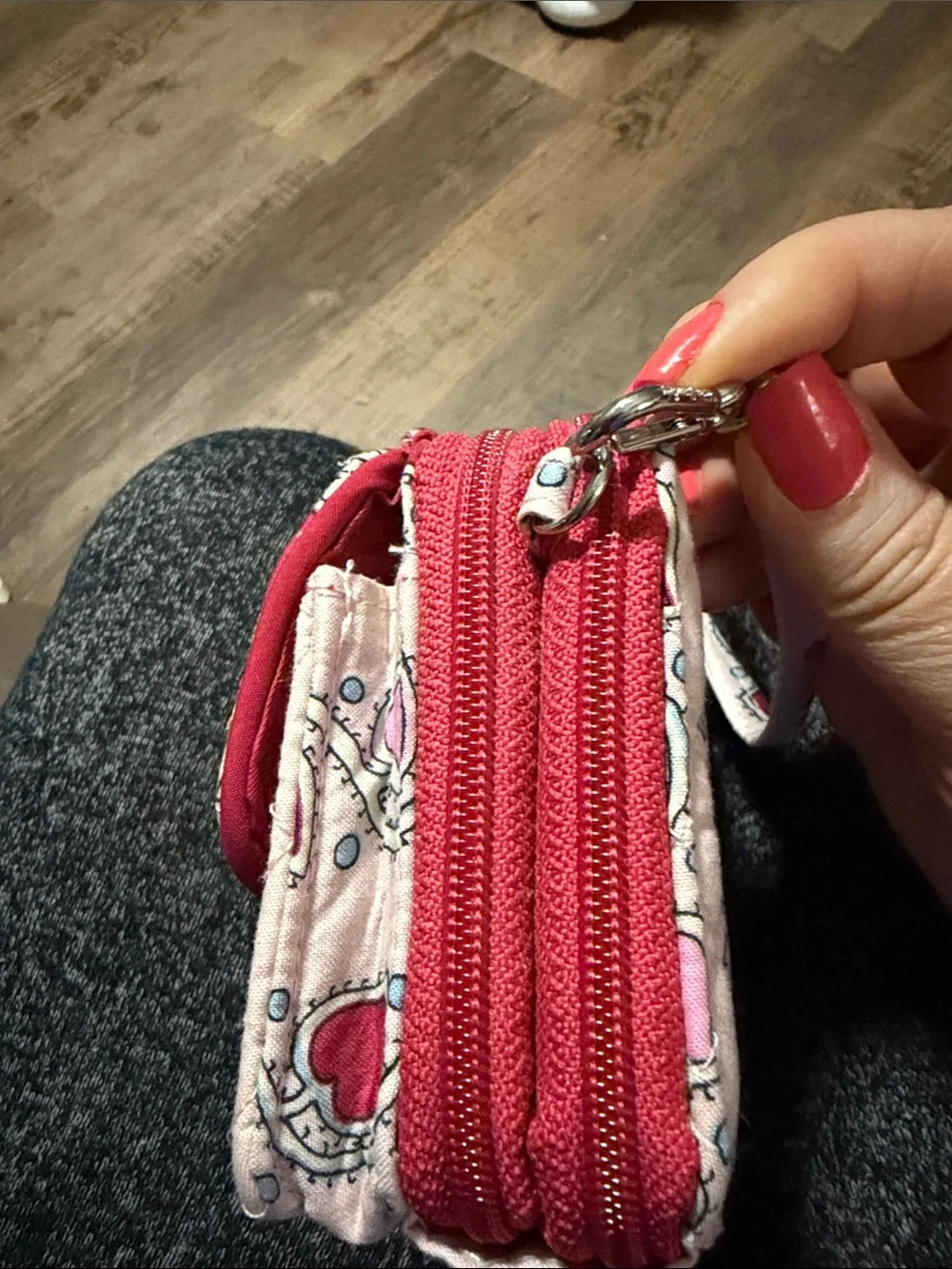 Stitched Heart Vines Print Crossbody Bag in Pink and Cream